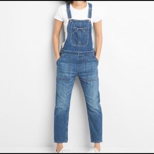 Gap overalls